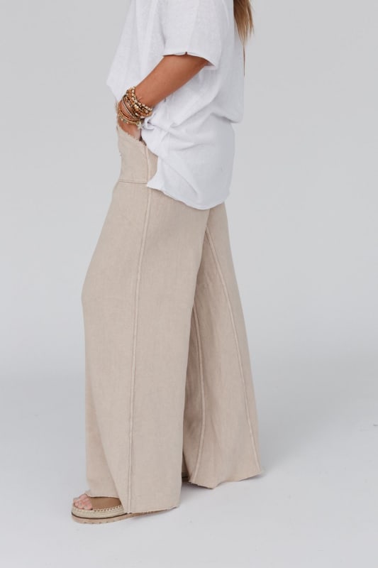 Palazzo Pants & Power Shoes: Winter Outfits That Slay